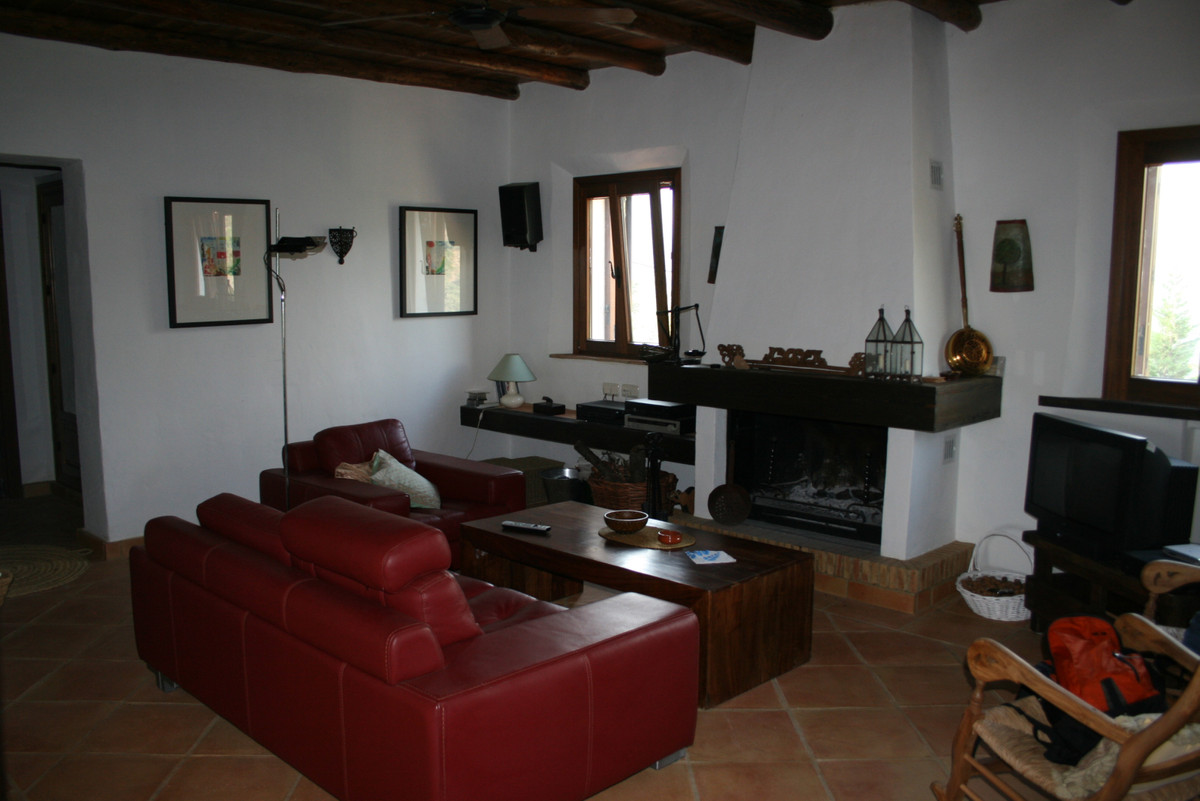 1 Bed Townhouse for sale in Jubrique Costa Del Sol, Málaga, Spain