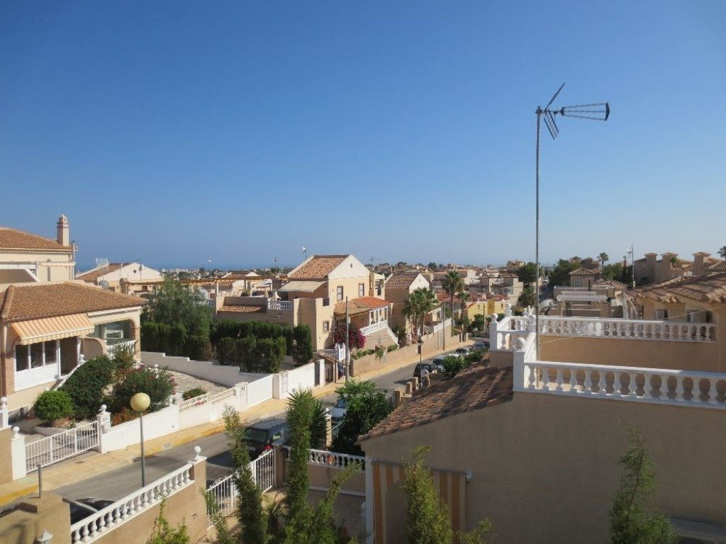 Se vende Villa - Chalet de 6 dormitorios en Costa Blanca, Alicante, España