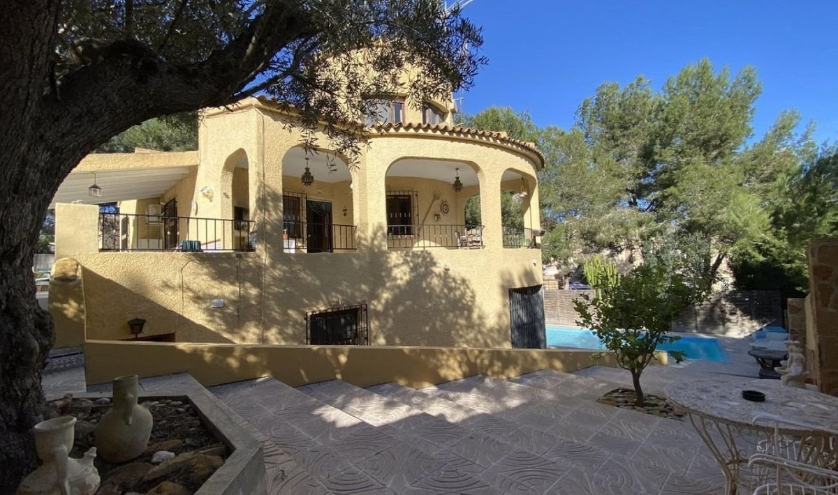 6 Bed Townhouse for sale in Orihuela Costa Blanca, Alicante, Spain