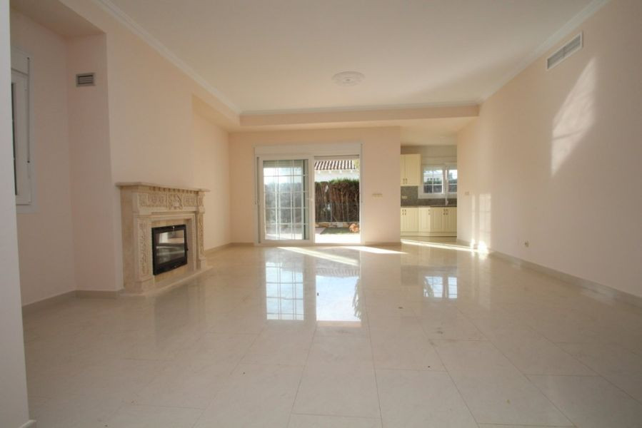 4 Bed Townhouse for sale in Cabo Roig Costa Blanca, Alicante, Spain