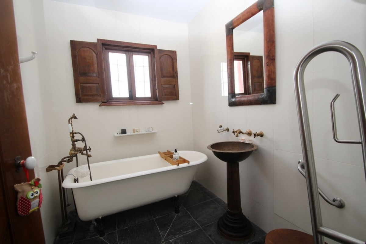 4 Bed Townhouse for sale in Torremendo Costa Blanca, Alicante, Spain