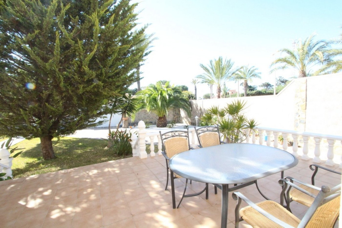 5 Bed Townhouse for sale in Cabo Roig Costa Blanca, Alicante, Spain