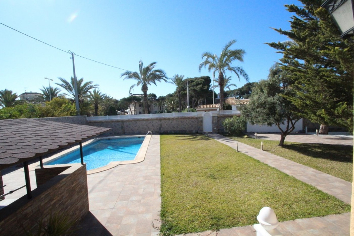 5 Bed Townhouse for sale in Cabo Roig Costa Blanca, Alicante, Spain