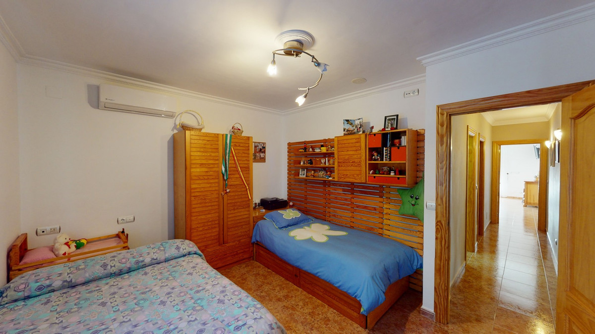 6 Bed Townhouse for sale in Alcaucín Costa Del Sol East, Málaga, Spain