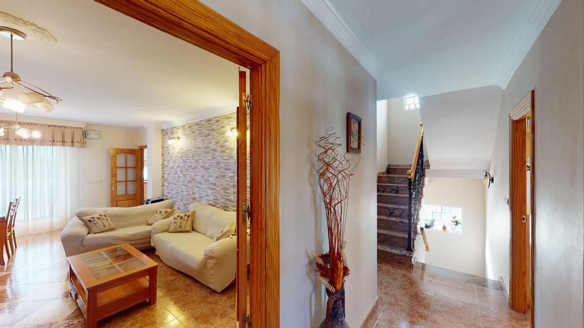 6 Bed Townhouse for sale in Alcaucín Costa Del Sol East, Málaga, Spain