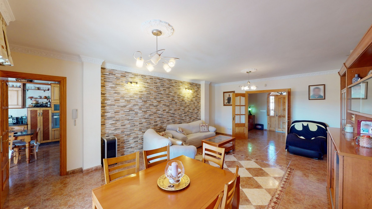 6 Bed Townhouse for sale in Alcaucín Costa Del Sol East, Málaga, Spain