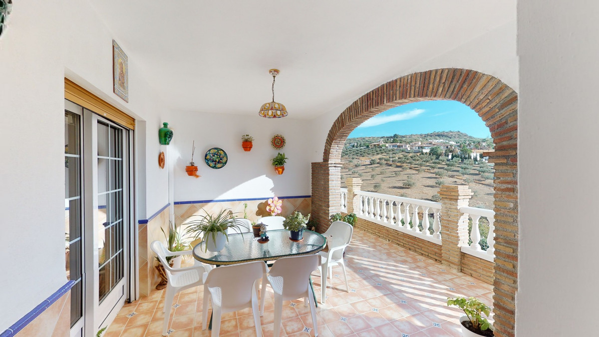 6 Bed Townhouse for sale in Alcaucín Costa Del Sol East, Málaga, Spain