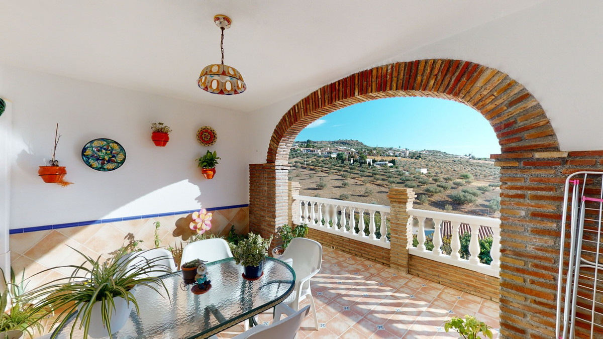 6 Bed Townhouse for sale in Alcaucín Costa Del Sol East, Málaga, Spain
