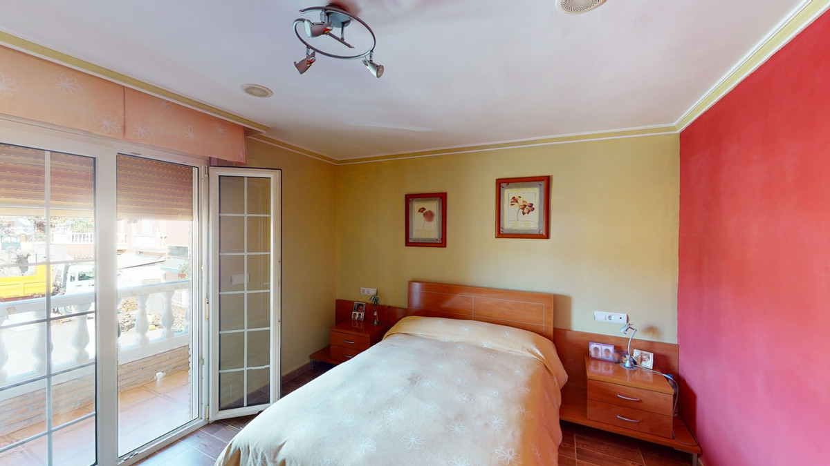 6 Bed Townhouse for sale in Alcaucín Costa Del Sol East, Málaga, Spain