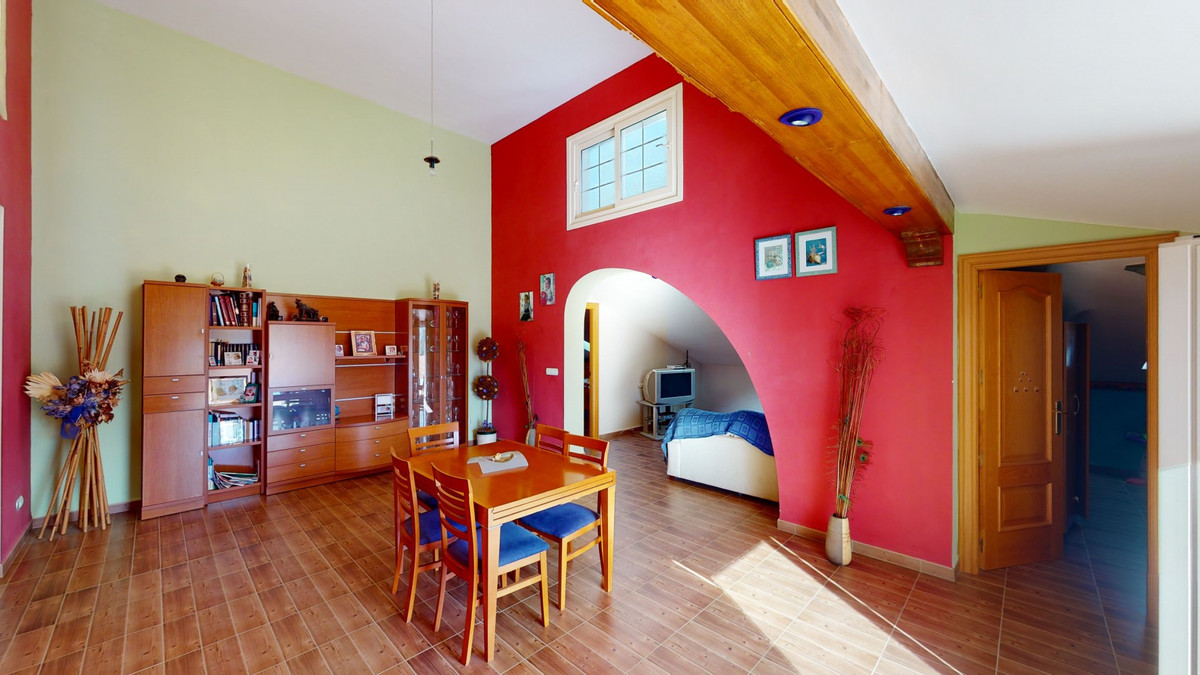 6 Bed Townhouse for sale in Alcaucín Costa Del Sol East, Málaga, Spain