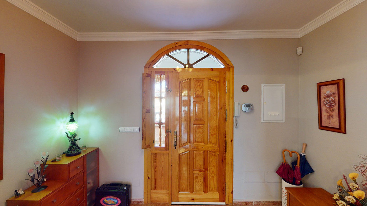 6 Bed Townhouse for sale in Alcaucín Costa Del Sol East, Málaga, Spain