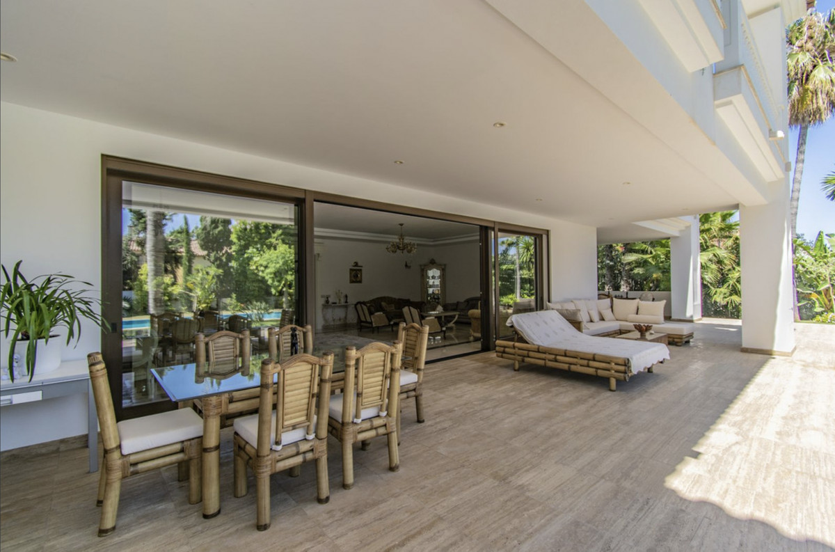 Se vende Villa - Chalet de 6 dormitorios en Costa Del Sol, Málaga, España