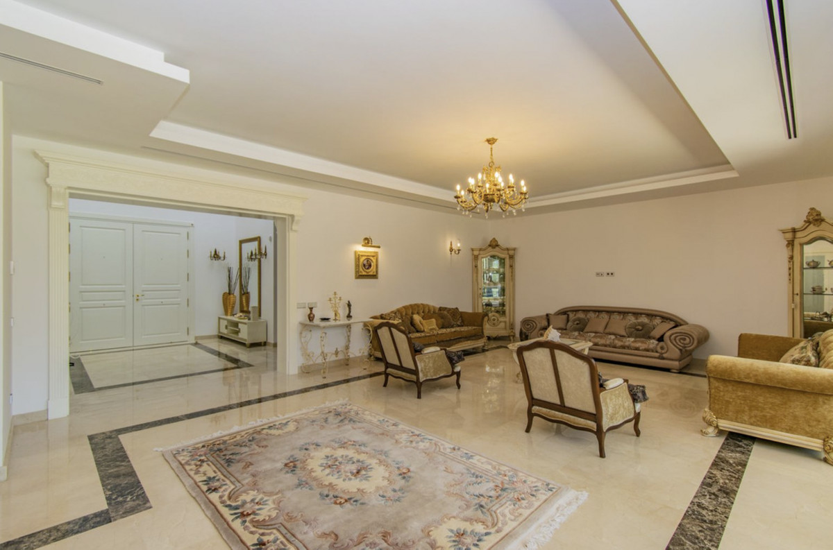 Se vende Villa - Chalet de 6 dormitorios en Costa Del Sol, Málaga, España
