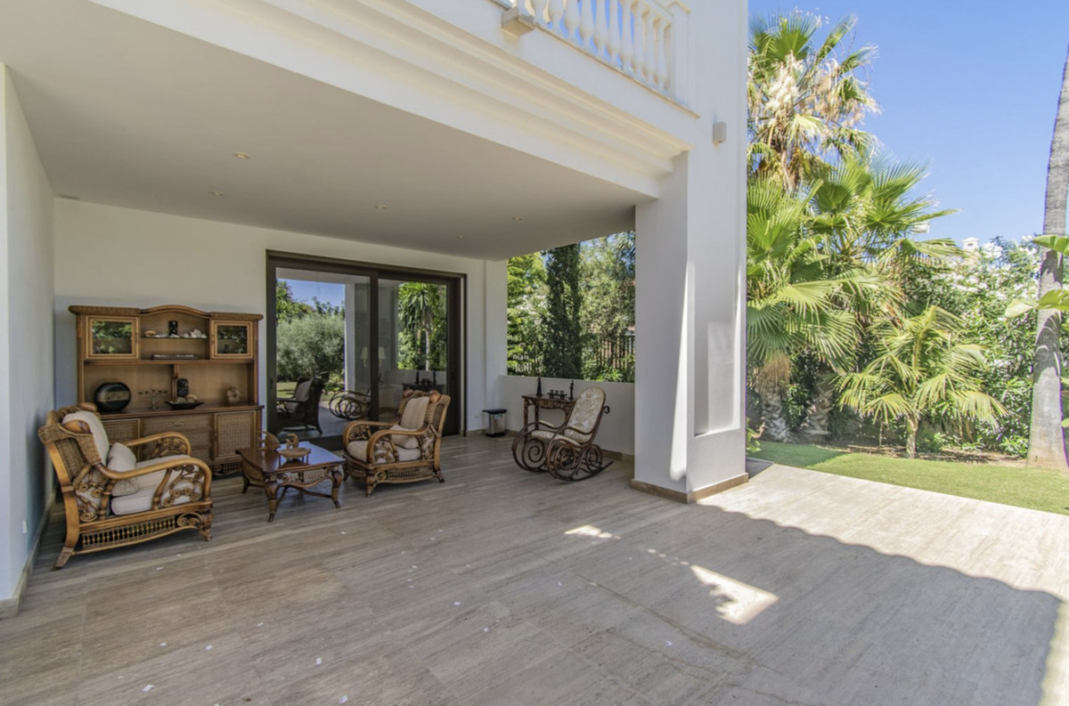 Se vende Villa - Chalet de 6 dormitorios en Costa Del Sol, Málaga, España