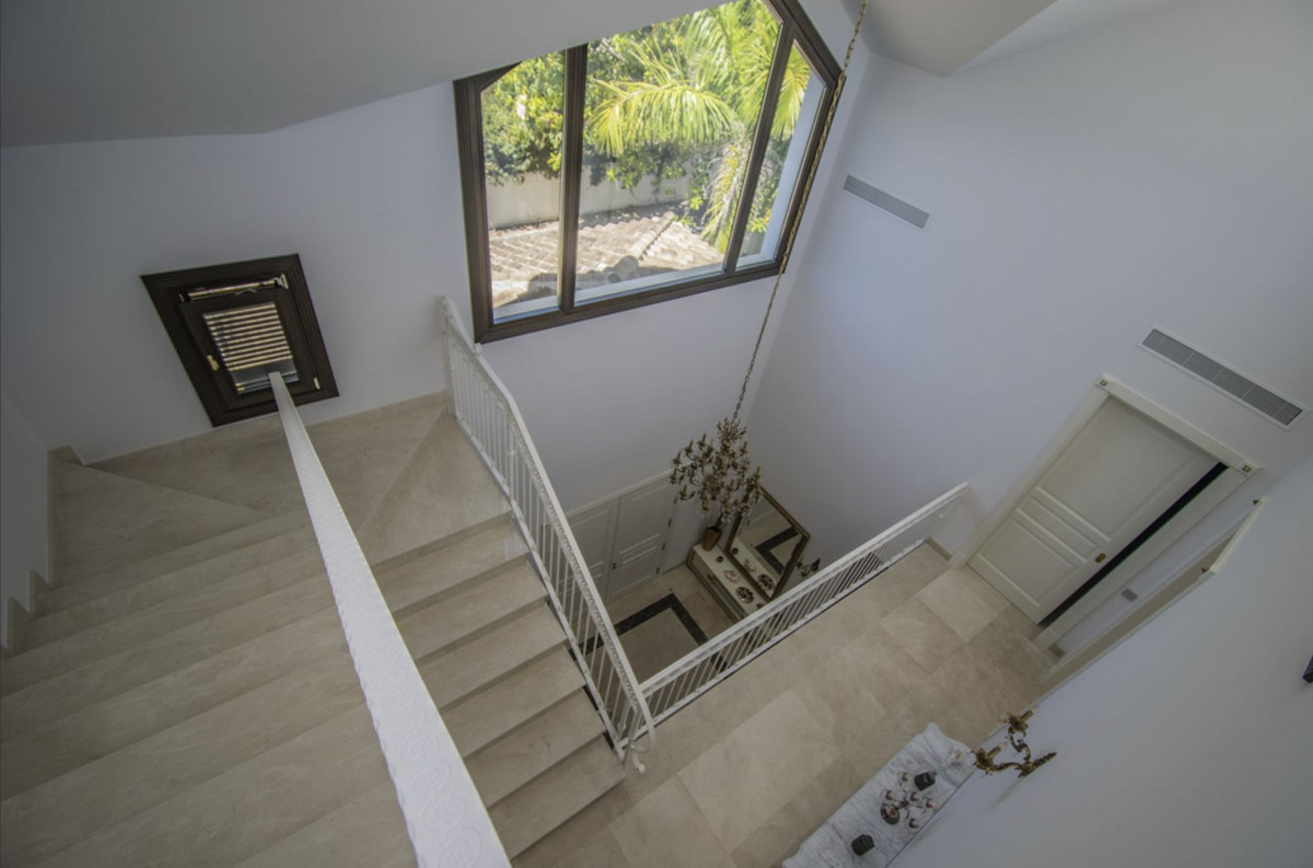 Se vende Villa - Chalet de 6 dormitorios en Costa Del Sol, Málaga, España