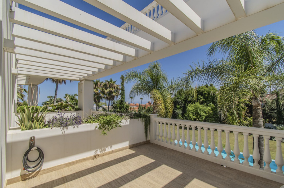 Se vende Villa - Chalet de 6 dormitorios en Costa Del Sol, Málaga, España