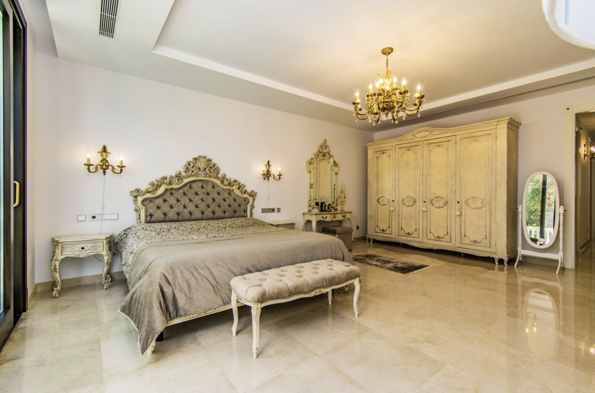 Se vende Villa - Chalet de 6 dormitorios en Costa Del Sol, Málaga, España