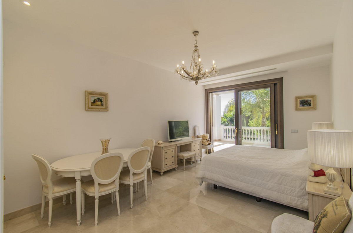 Se vende Villa - Chalet de 6 dormitorios en Costa Del Sol, Málaga, España