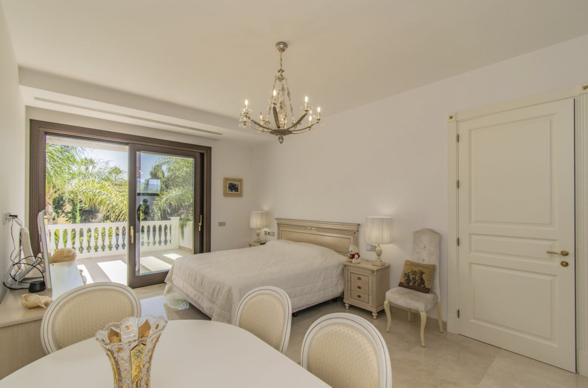 Se vende Villa - Chalet de 6 dormitorios en Costa Del Sol, Málaga, España