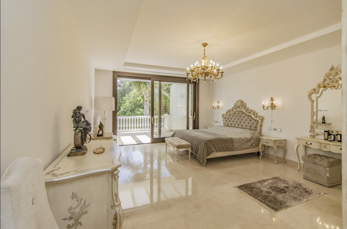 Se vende Villa - Chalet de 6 dormitorios en Costa Del Sol, Málaga, España