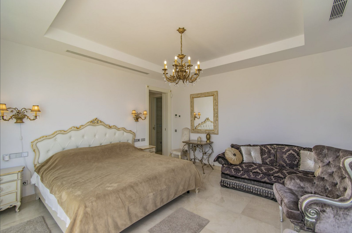 Se vende Villa - Chalet de 6 dormitorios en Costa Del Sol, Málaga, España