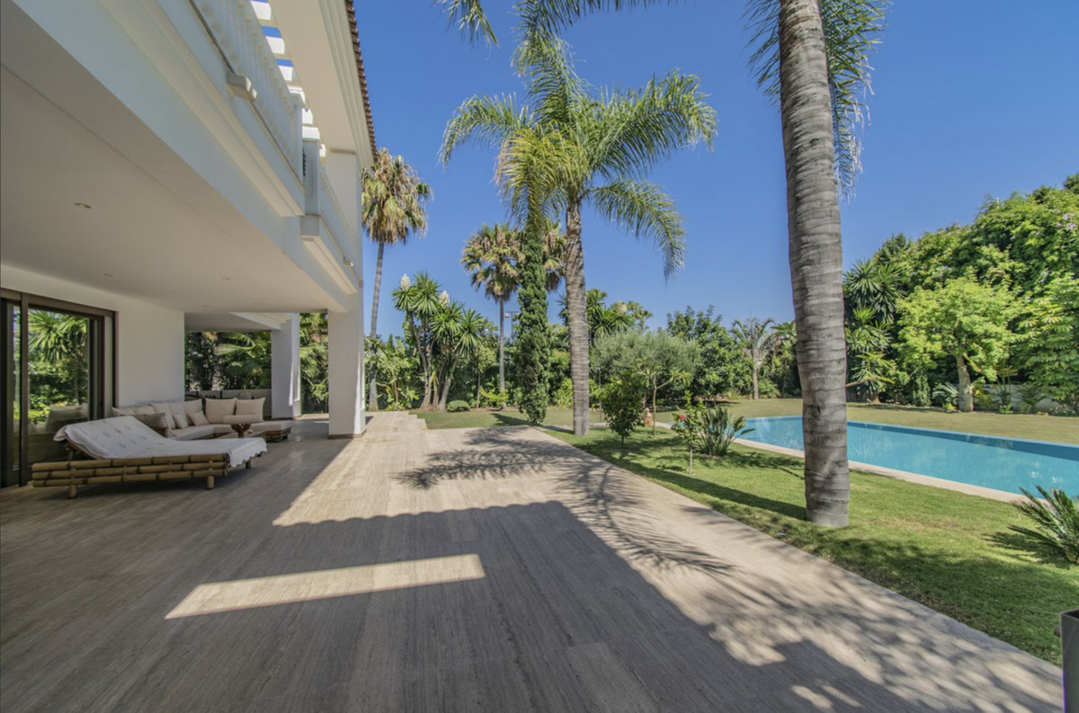 Se vende Villa - Chalet de 6 dormitorios en Costa Del Sol, Málaga, España