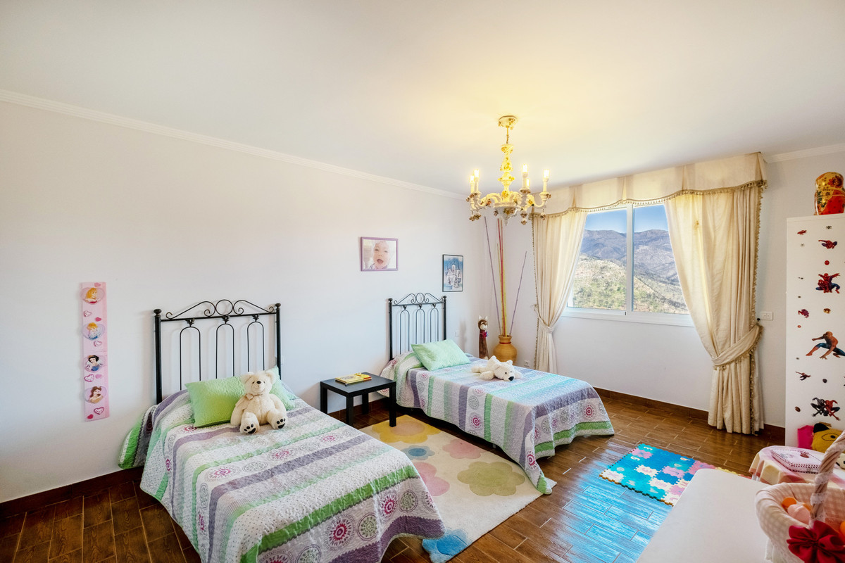 Se vende Finca - Cortijo de 7 dormitorios en Costa Del Sol, Málaga, España