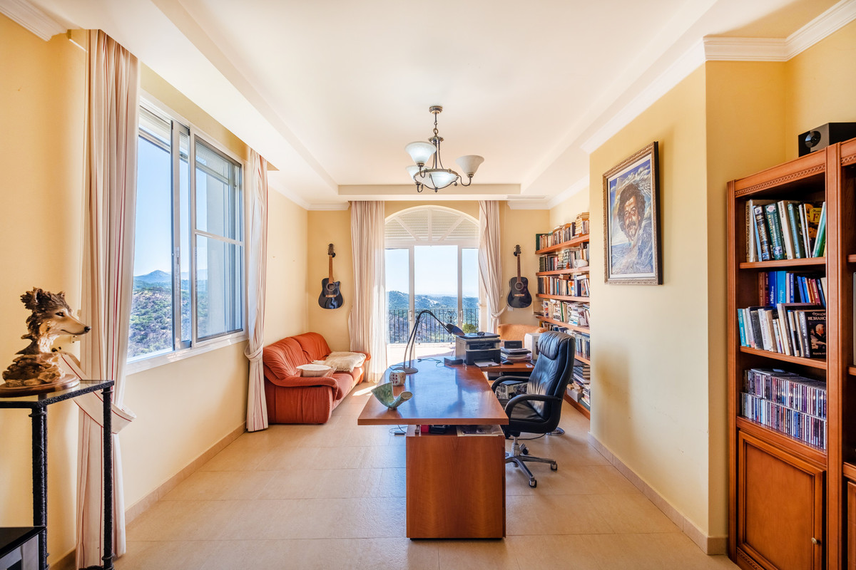 Se vende Finca - Cortijo de 7 dormitorios en Costa Del Sol, Málaga, España