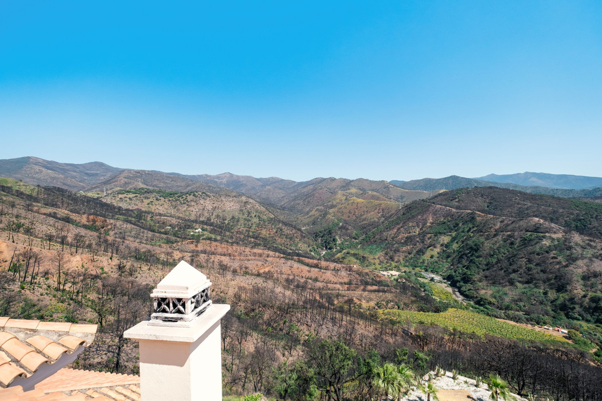 Se vende Finca - Cortijo de 7 dormitorios en Costa Del Sol, Málaga, España