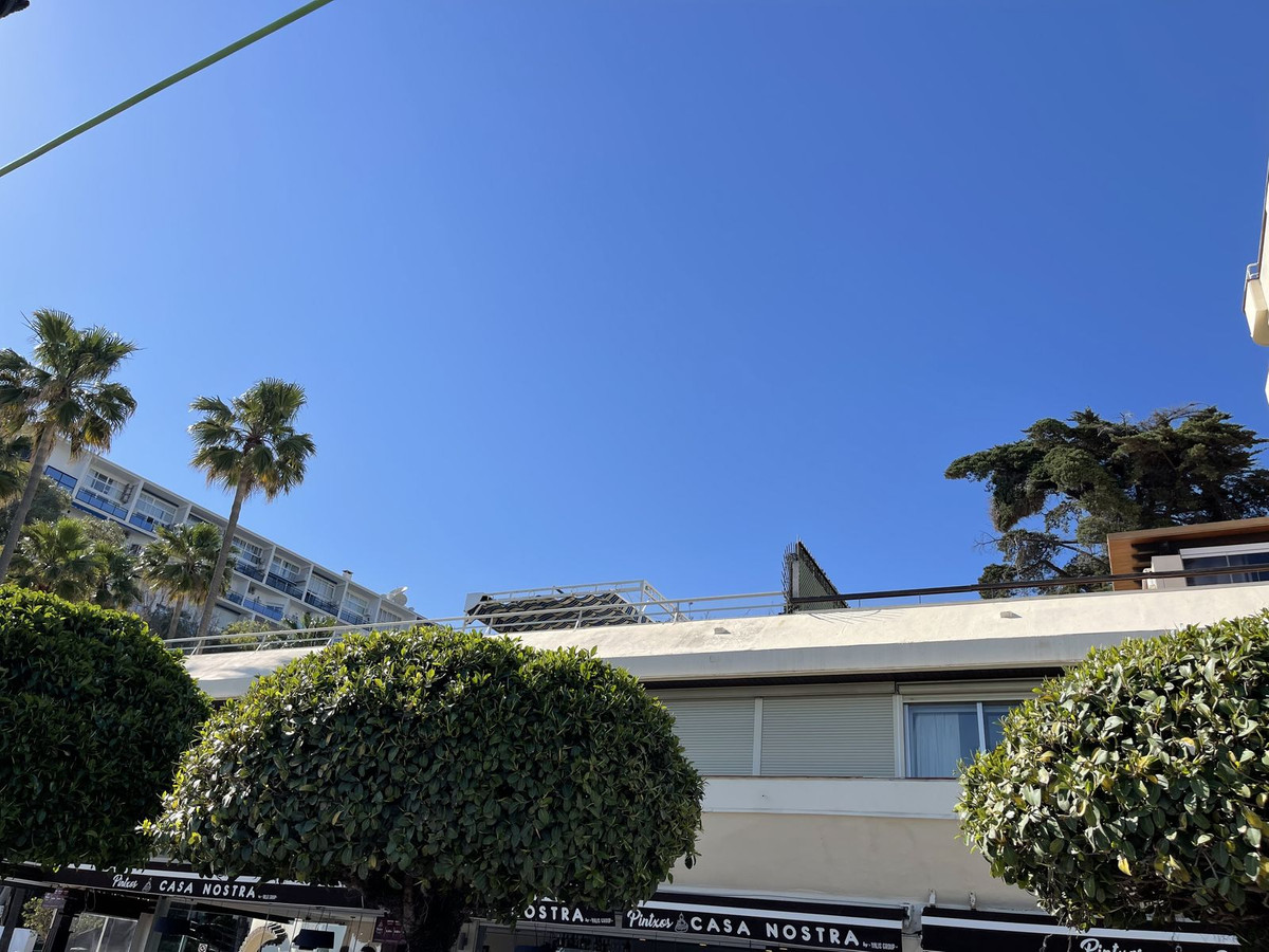 4 Bed Apartment for sale in Marbella Costa Del Sol, Málaga, Spain