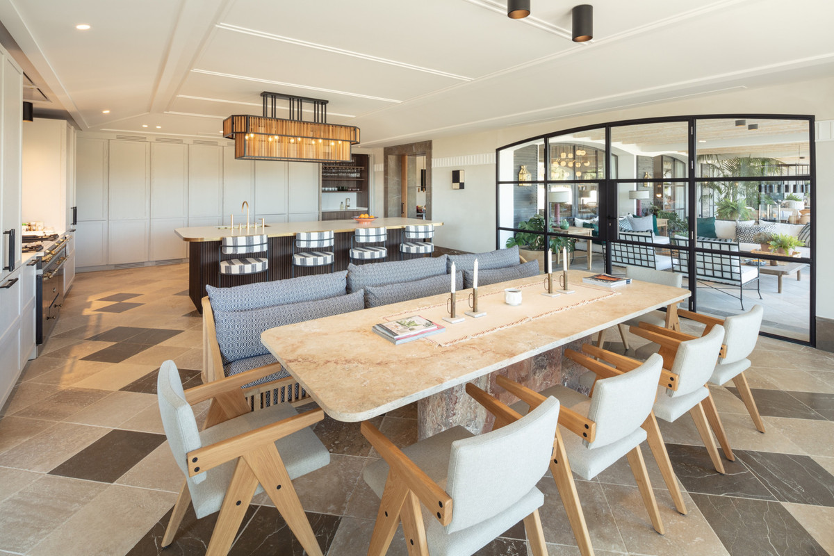 Se vende Villa - Chalet de 16 dormitorios en Costa Del Sol, Málaga, España