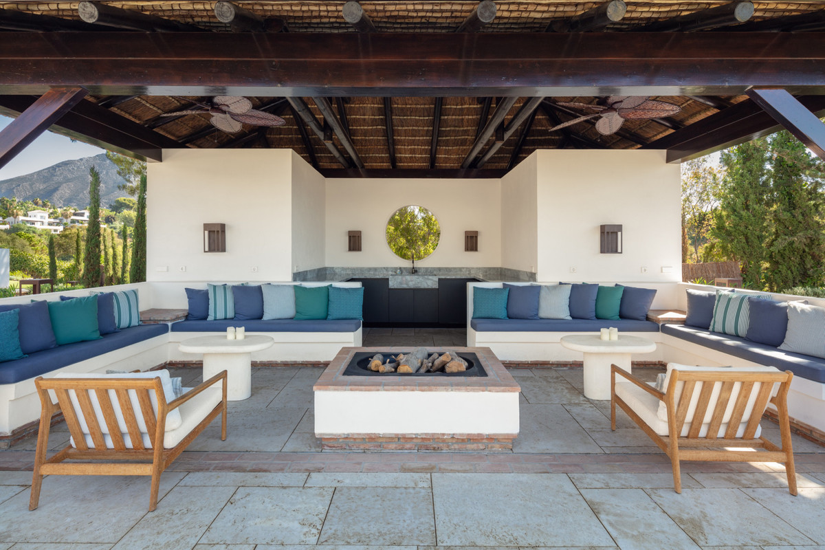 Se vende Villa - Chalet de 16 dormitorios en Costa Del Sol, Málaga, España