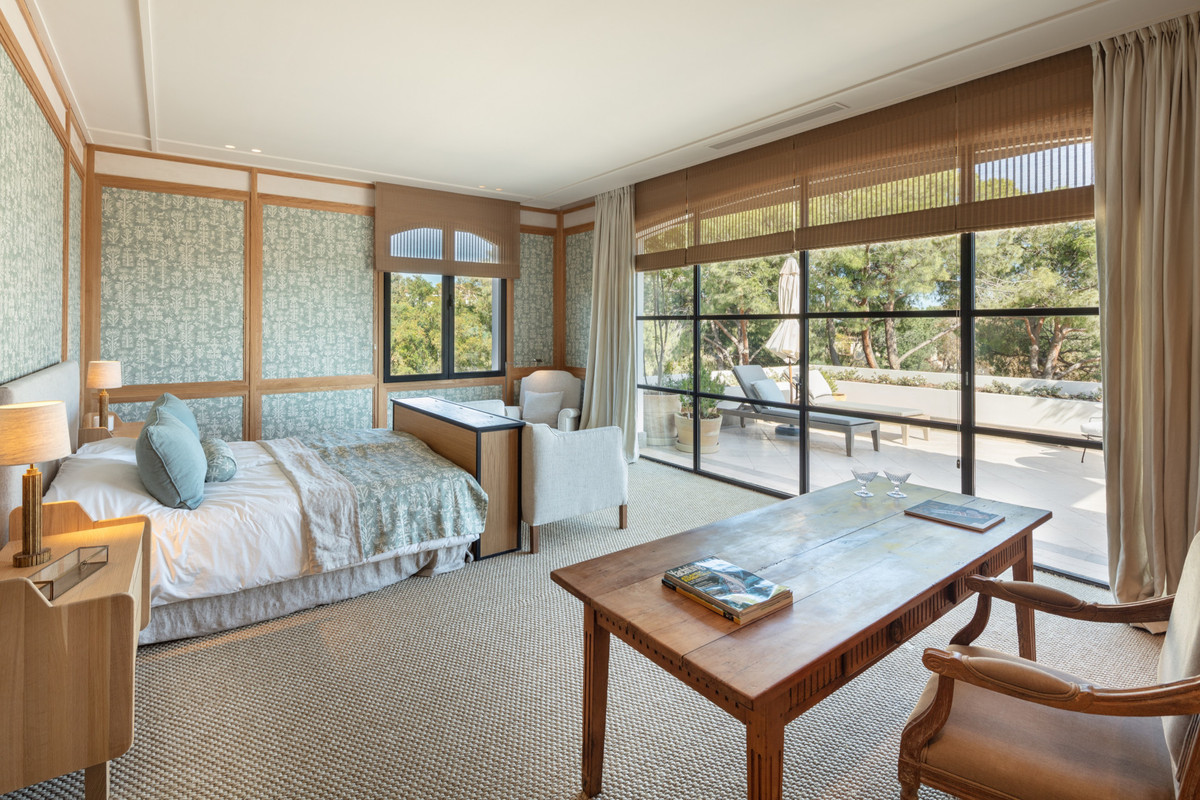 Se vende Villa - Chalet de 16 dormitorios en Costa Del Sol, Málaga, España