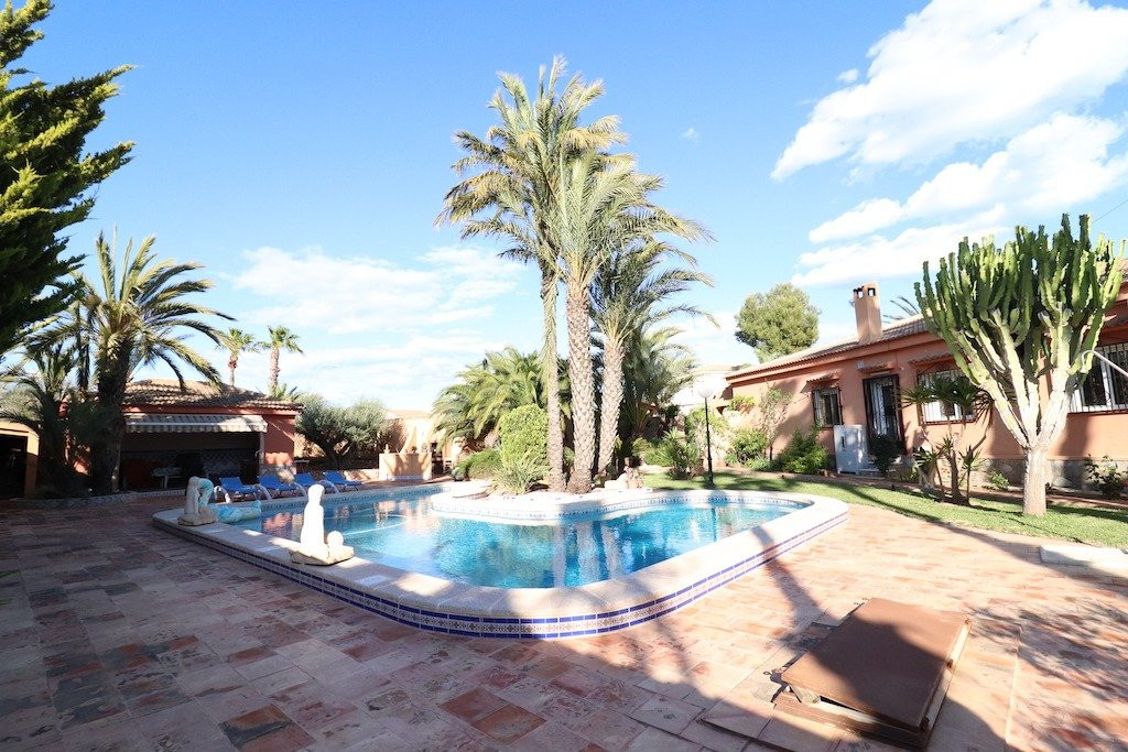 5 Bed Townhouse for sale in El Chaparral Costa Blanca, Alicante, Spain