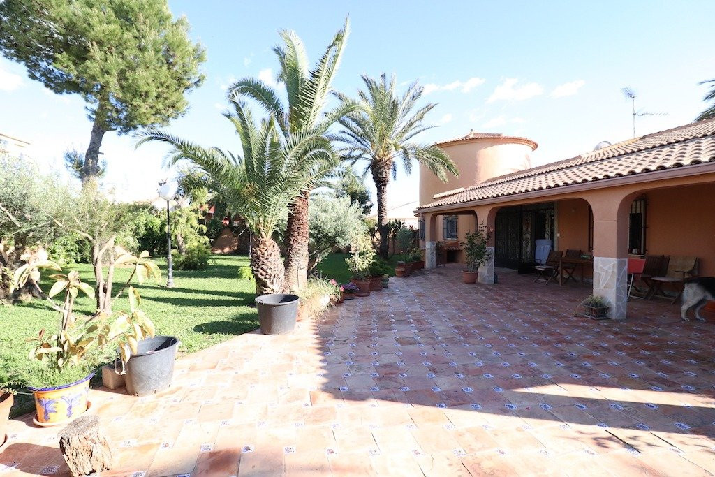 5 Bed Townhouse for sale in El Chaparral Costa Blanca, Alicante, Spain