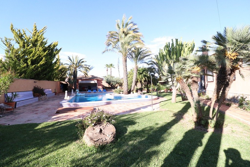 5 Bed Townhouse for sale in El Chaparral Costa Blanca, Alicante, Spain