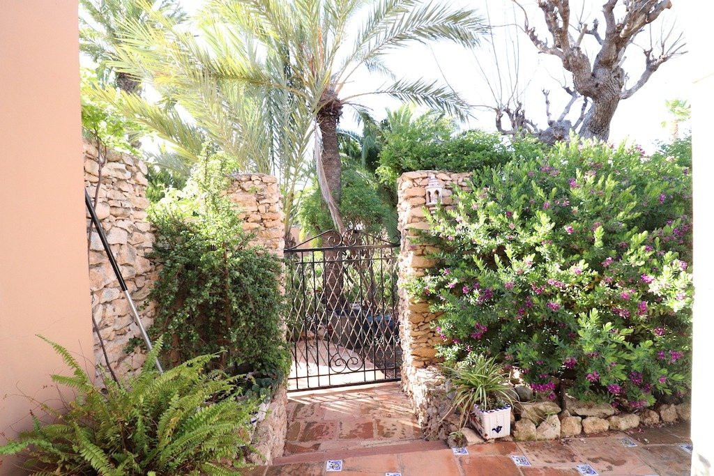 5 Bed Townhouse for sale in El Chaparral Costa Blanca, Alicante, Spain