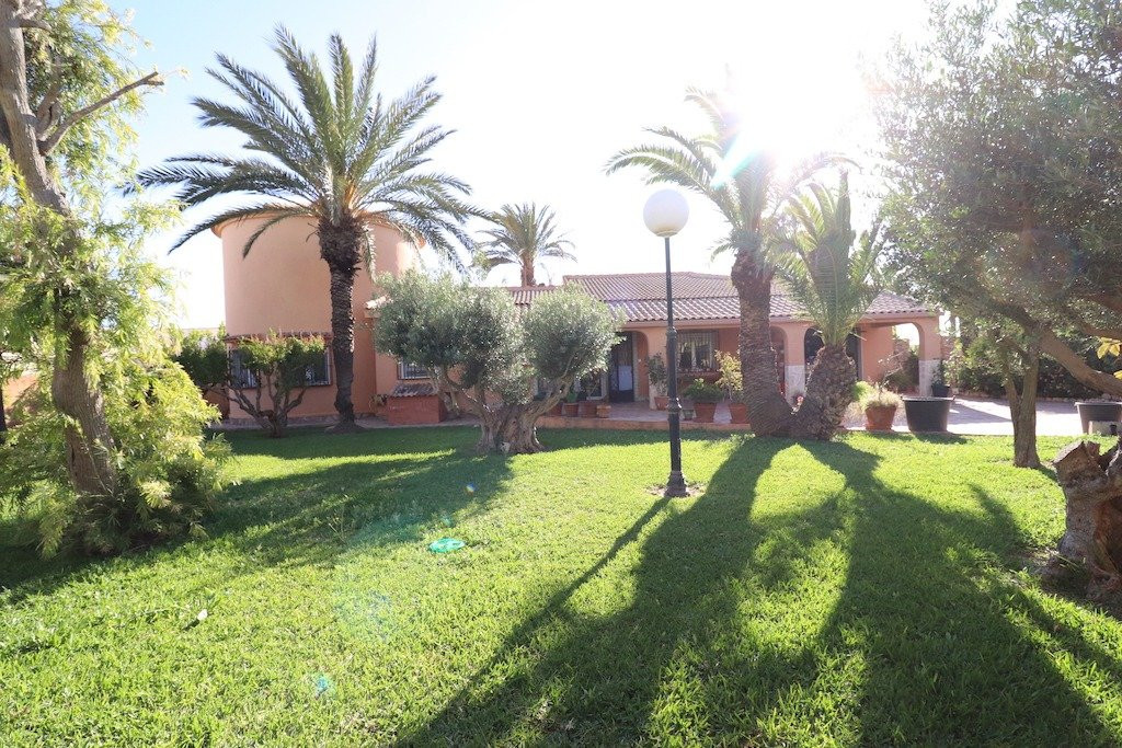 5 Bed Townhouse for sale in El Chaparral Costa Blanca, Alicante, Spain