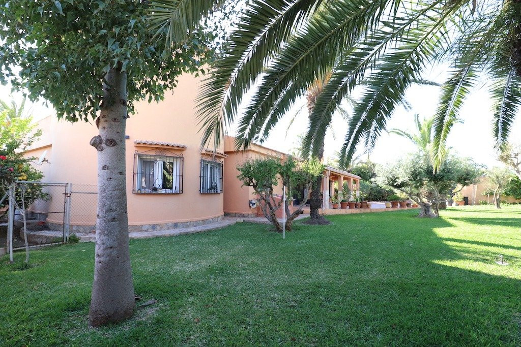 5 Bed Townhouse for sale in El Chaparral Costa Blanca, Alicante, Spain