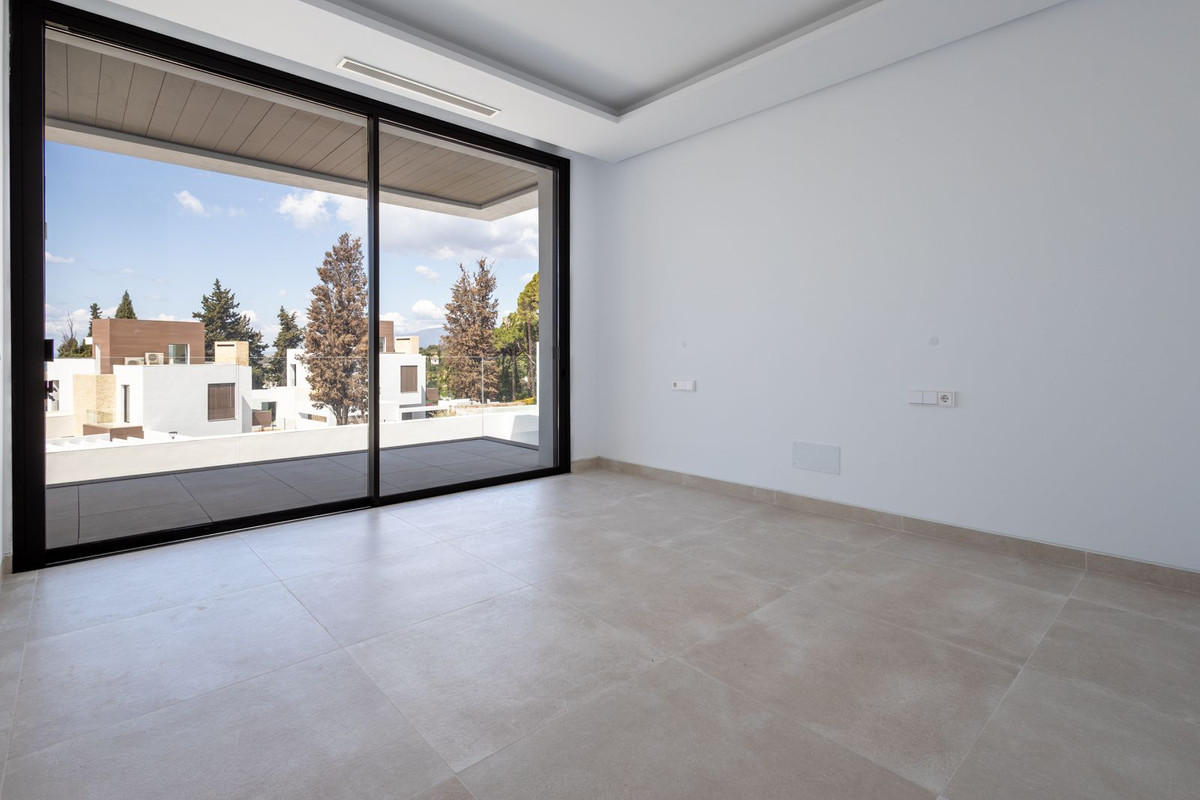 Se vende Villa - Chalet de 4 dormitorios en Costa Del Sol, Málaga, España