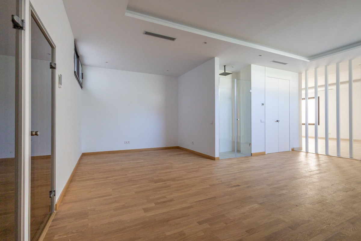 Se vende Villa - Chalet de 4 dormitorios en Costa Del Sol, Málaga, España