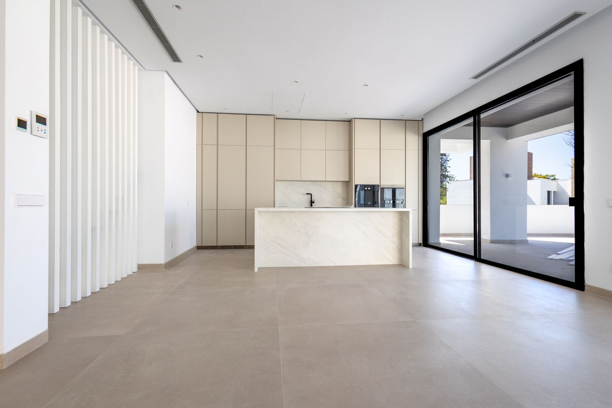 Se vende Villa - Chalet de 4 dormitorios en Costa Del Sol, Málaga, España