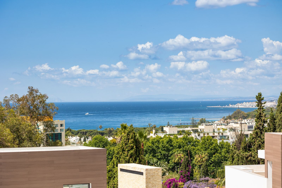 Se vende Villa - Chalet de 4 dormitorios en Costa Del Sol, Málaga, España
