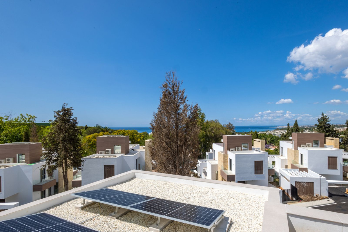 Se vende Villa - Chalet de 4 dormitorios en Costa Del Sol, Málaga, España