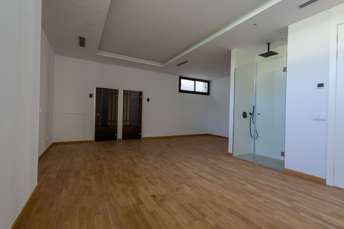 Se vende Villa - Chalet de 4 dormitorios en Costa Del Sol, Málaga, España