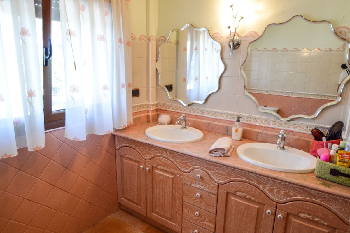 5 Bed Townhouse for sale in La Murada Costa Blanca, Alicante, Spain