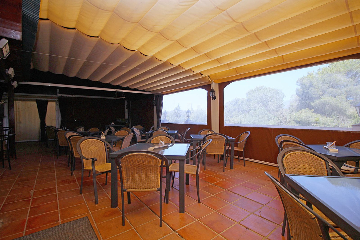 Commercial unit for sale in Marbesa Costa Del Sol, Málaga, Spain