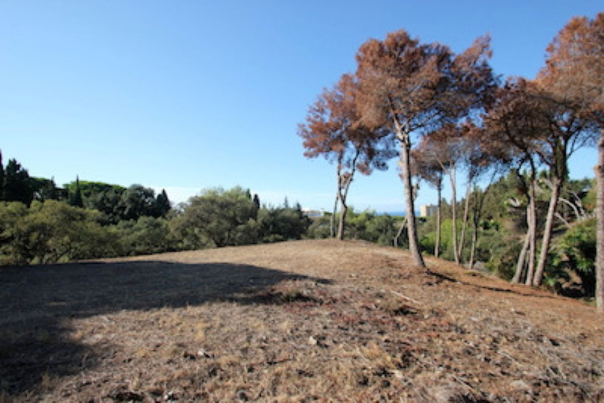 Plots for sale in Hacienda Las Chapas Costa Del Sol, Málaga, Spain
