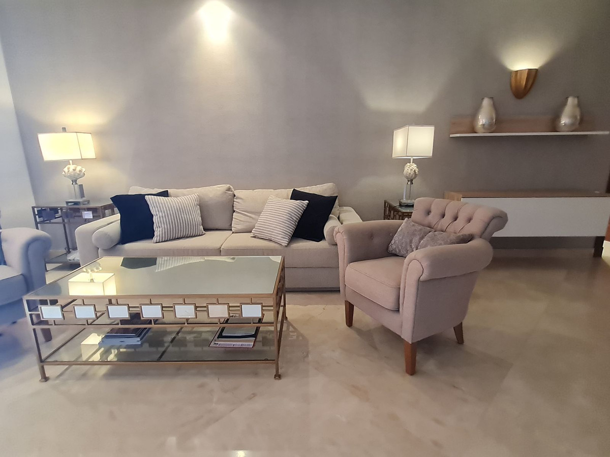 2 Bed Apartment for sale in Estepona Costa Del Sol, Málaga, Spain