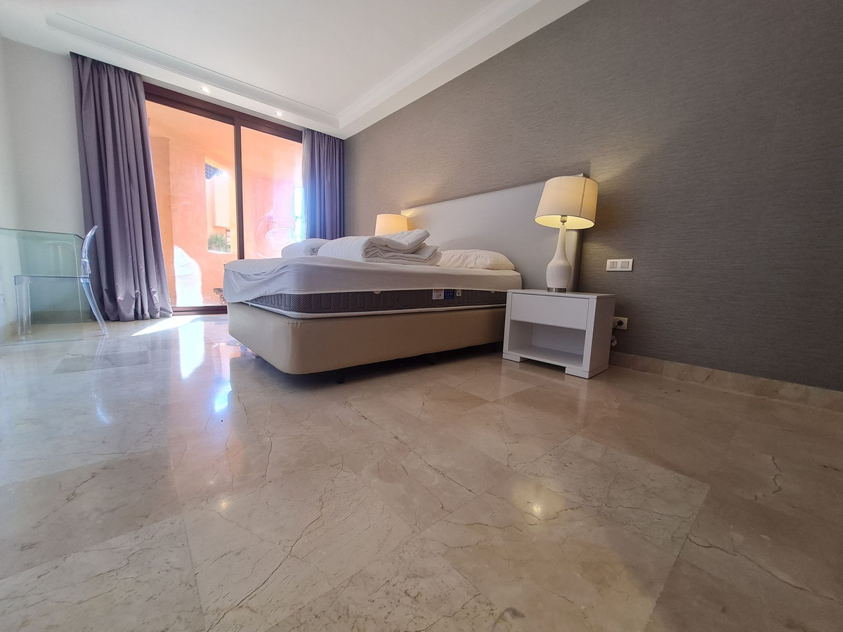 2 Bed Apartment for sale in Estepona Costa Del Sol, Málaga, Spain